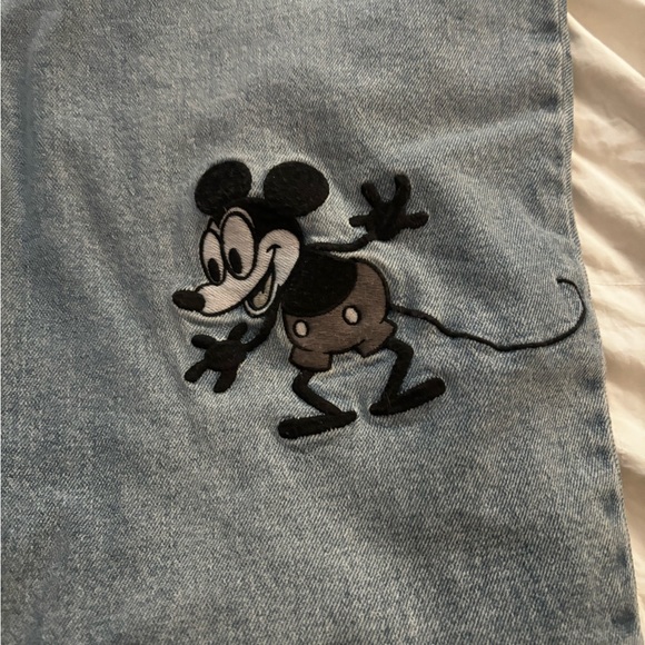 Disney Mickey Mouse Jeans HOT TOPIC - Picture 2 of 6
